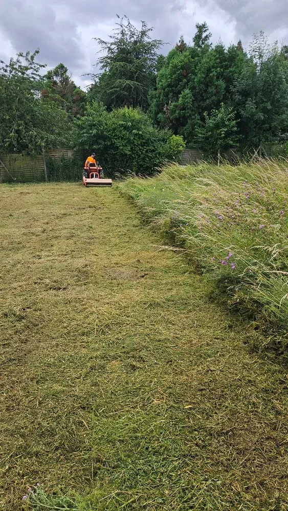 Espaces verts environnements - Aménagements et entretiens (50)